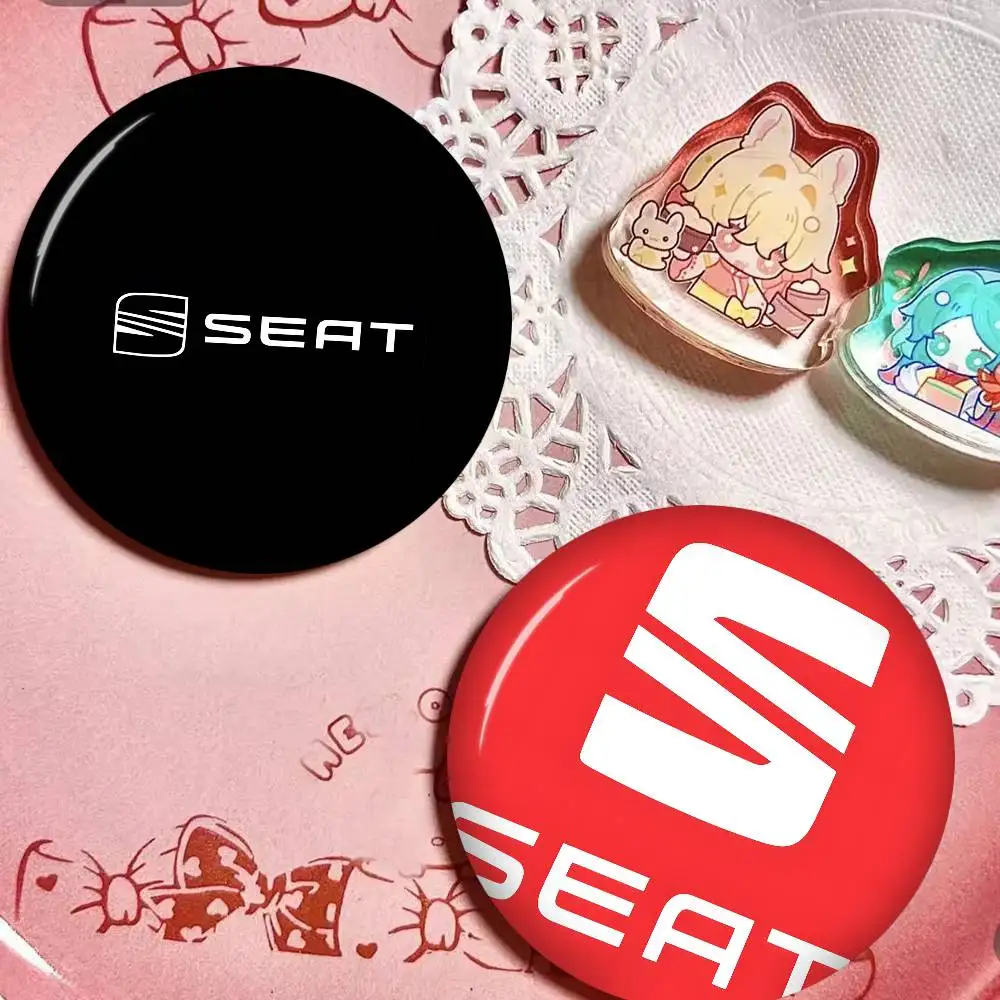 S-SEAT Modern-Compact Creative Pins Funny Faces Round Snap-in Brooch Badge Backpack Hat Accessories Jewelry Gifts