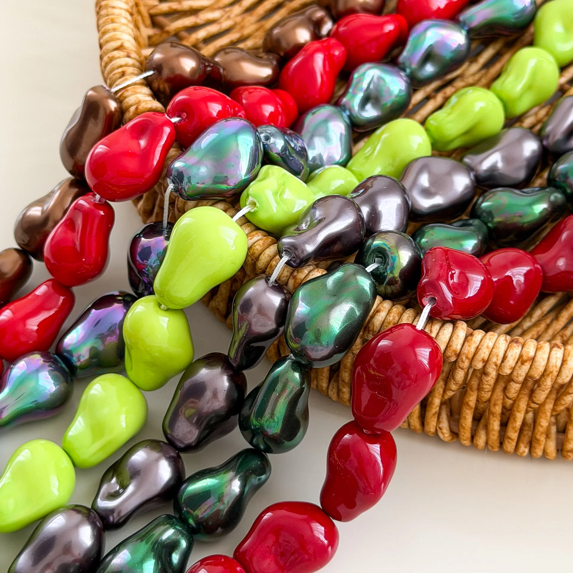 Light Colored Irregular Large Baroque Shaped Shell Scattered Beads Imitating Natural Baroque Necklace DIY Semi-finished Product