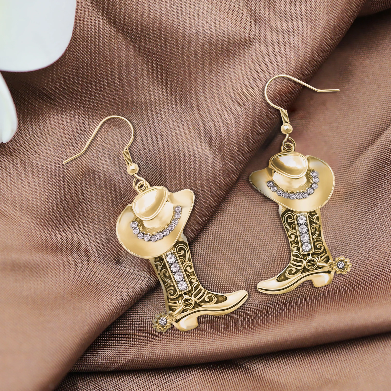 Vintage Gold Color Western Cowboy Hat Boots Cow Head Earrings for Women Trendy Cowgirl Rodeo Texas Spur Drop Earrings Jewelry