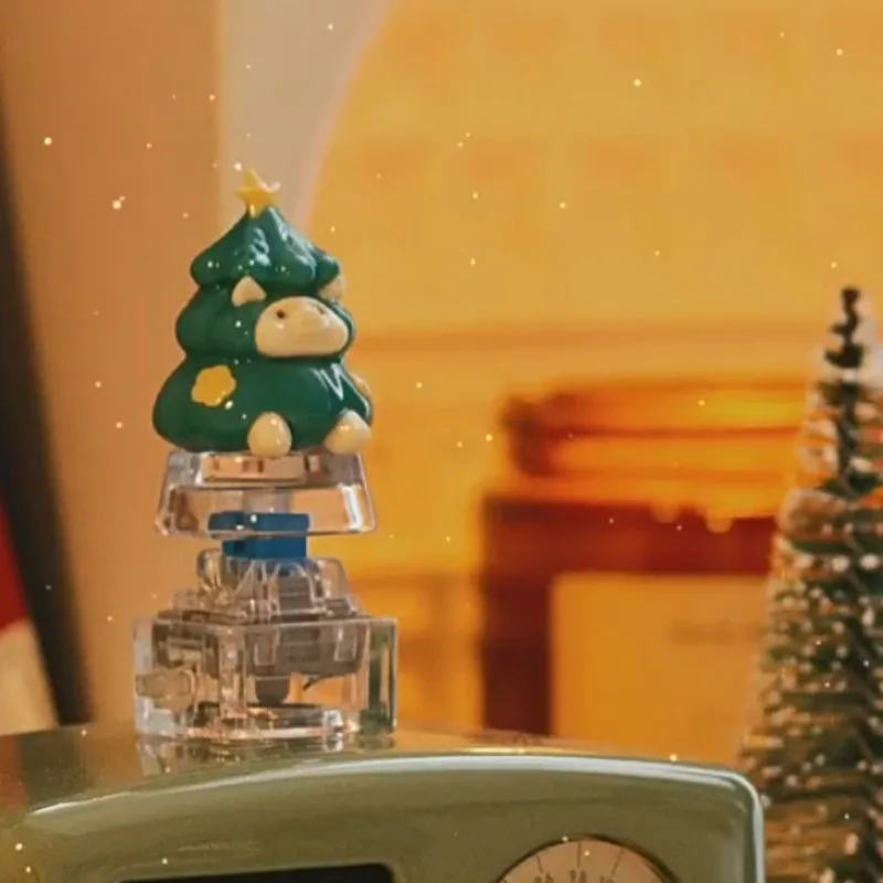 

Christmas Pig Keycaps Custom Original Design Resin Keycap Clay Handmade Cute Point Key Cap Artisan for Cross Switch Keyboard