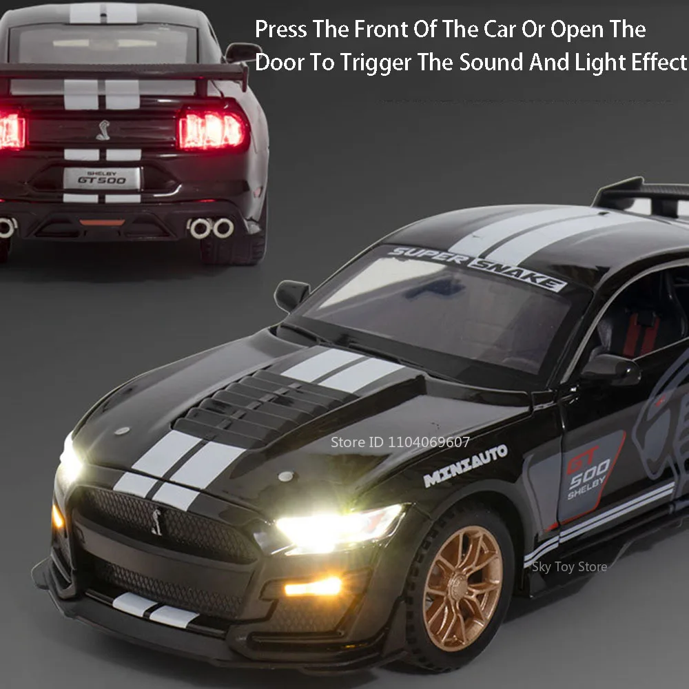 1:32 Mustang Shelby GT500 Modello in lega Diecast Car Toy Honda Civic Tipo R Porte aperte Suono Luce Tirare indietro per il ragazzo Regalo Raccogliere