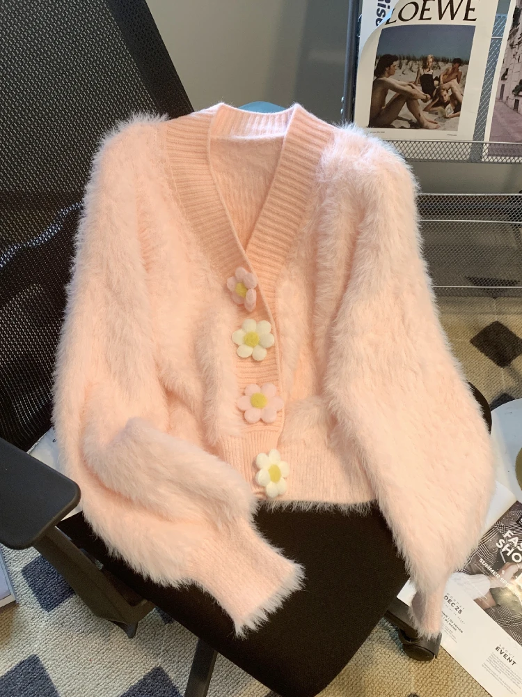 

2024 Autumn and Winter Fashion Youthful Sweet Women's Knitted Cardigan Mink Fur Three-dimensional Flower Long Sleeved Sweater