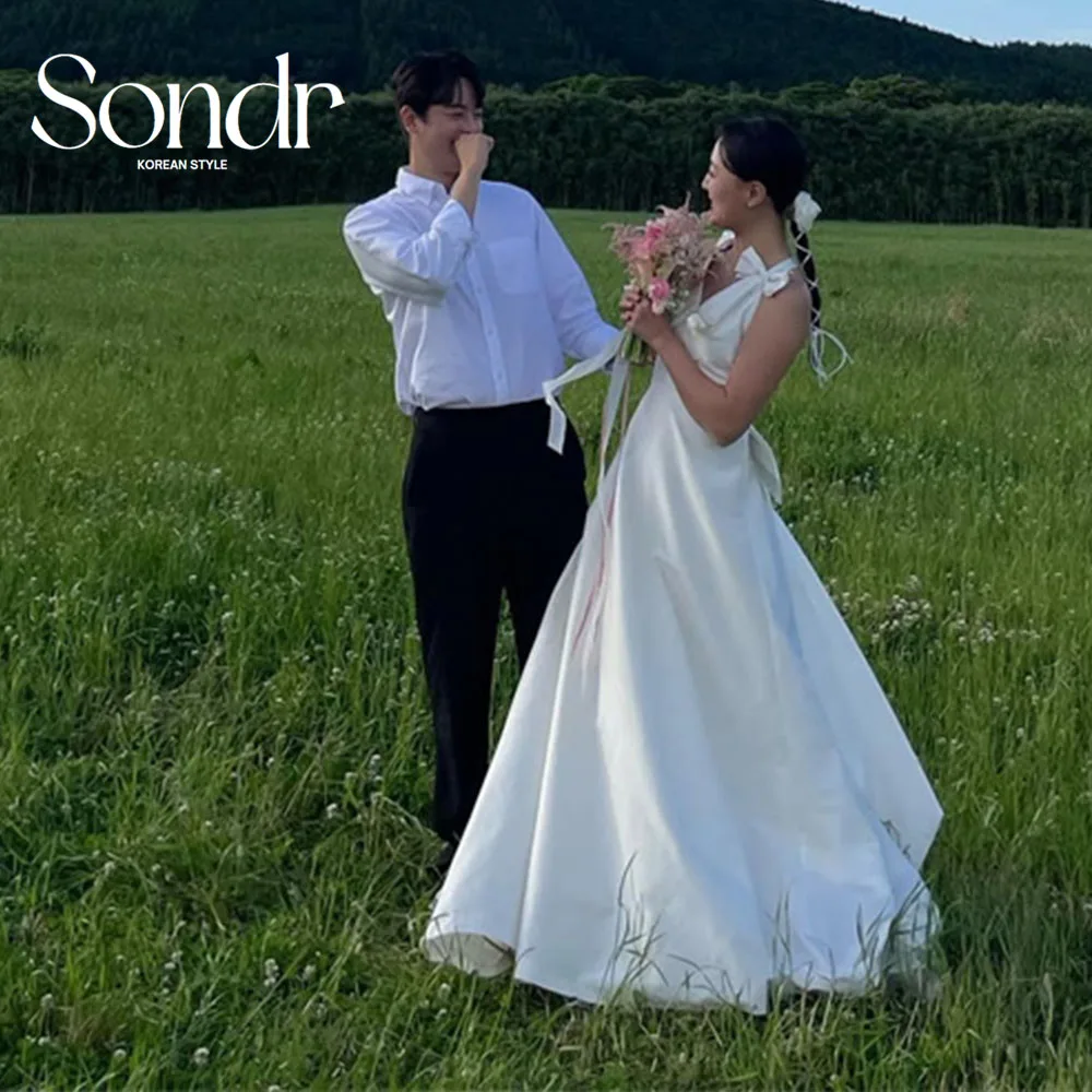 Sondr V-Neck Backless Korean Wedding Snap Dresses Customized A Line Sleeveless Satin Bridal Gown Self-Wedding Photo Shoot Gown