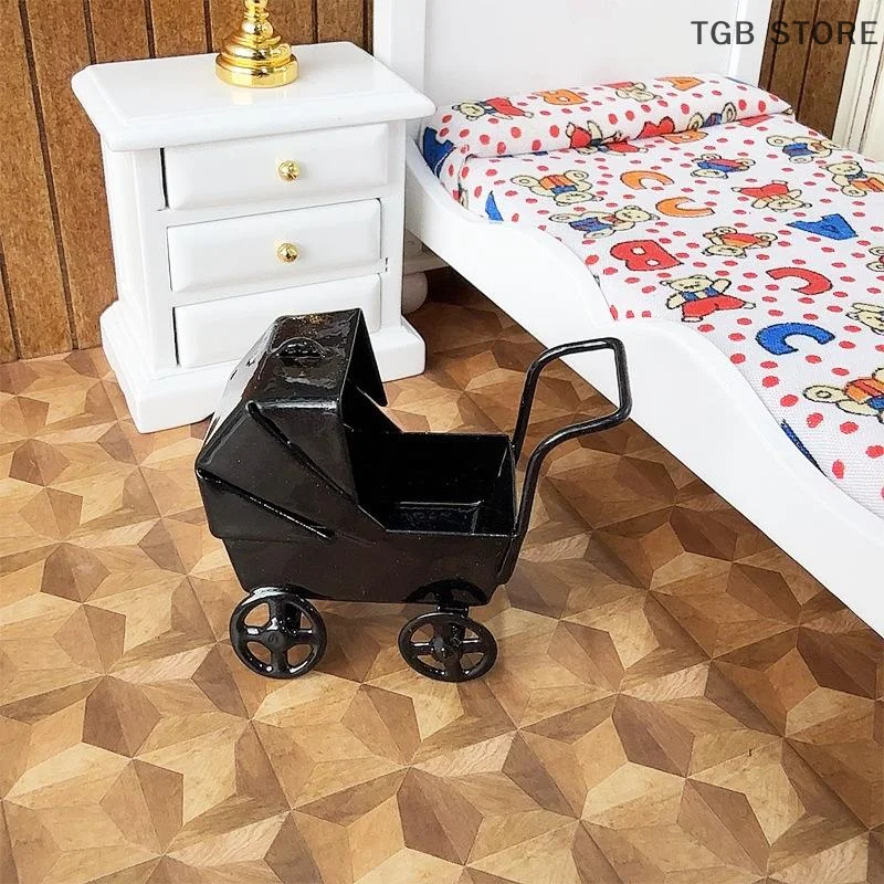 1:12 Poppenhuisminiaturen Zwart Smeedijzeren Kinderwagen Model Poppenhuis Slaapkamer Scène Decor Ornamenten Fantasiespel Speelgoed DIY