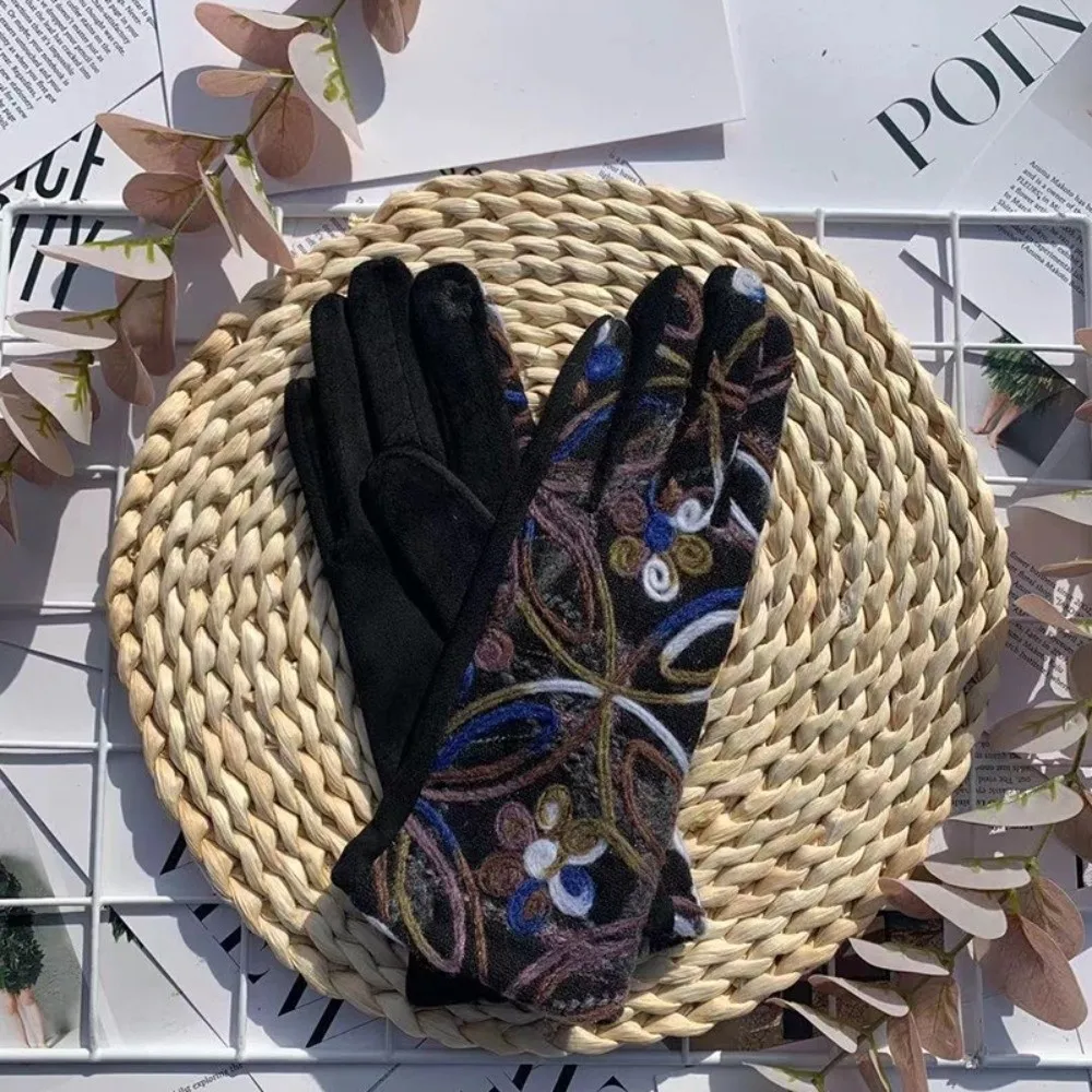 العرقية نمط المطرزة قفازات دافئة نمط ملون شاشة تعمل باللمس في الهواء الطلق قفازات ركوب الدراجات كامل فنجر رشاقته النساء القفازات