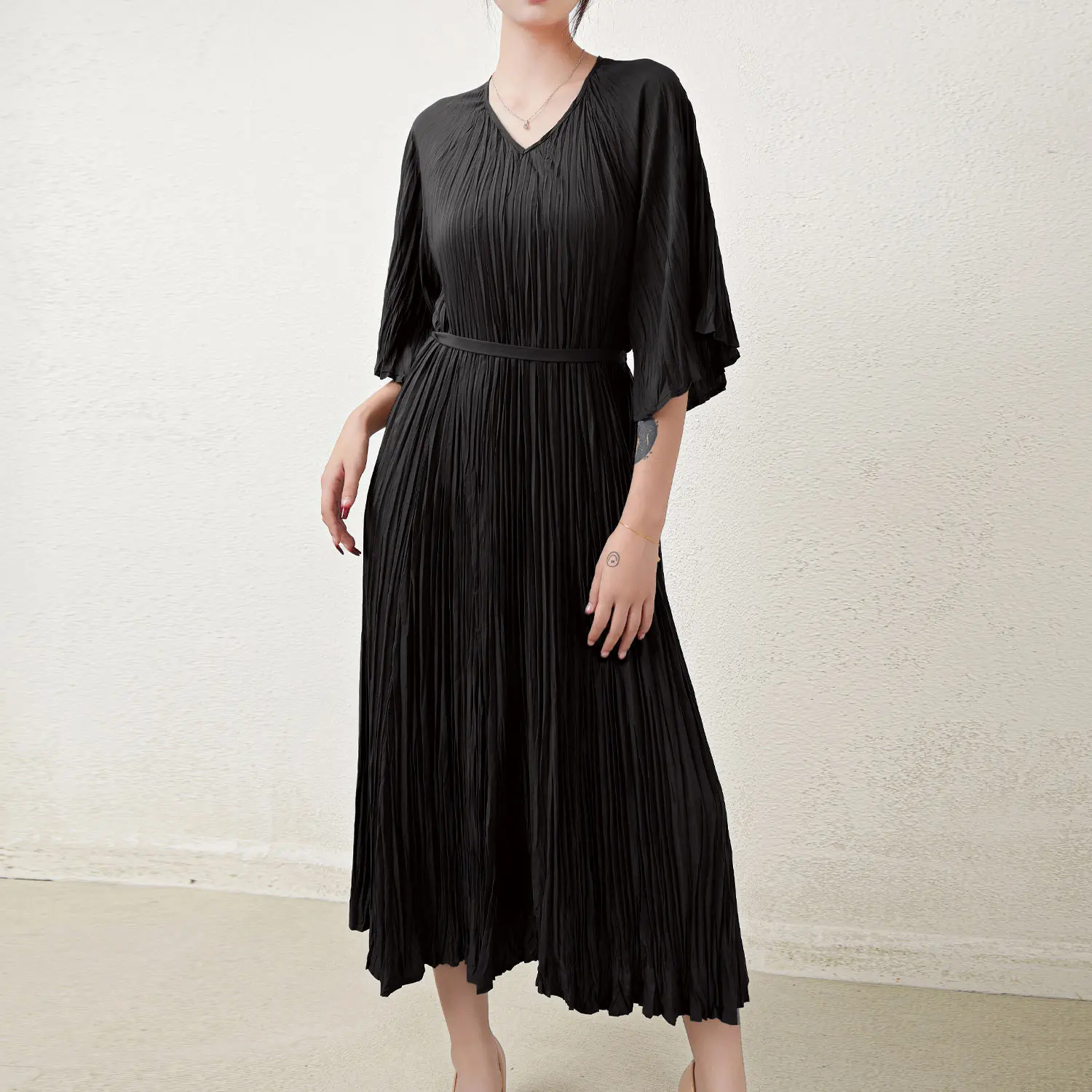 

Miyake French Elegance Plus Size Dress 2025 Summer New Premium Texture Pleated Lace-up Waist Thin Pleated Long Skirt