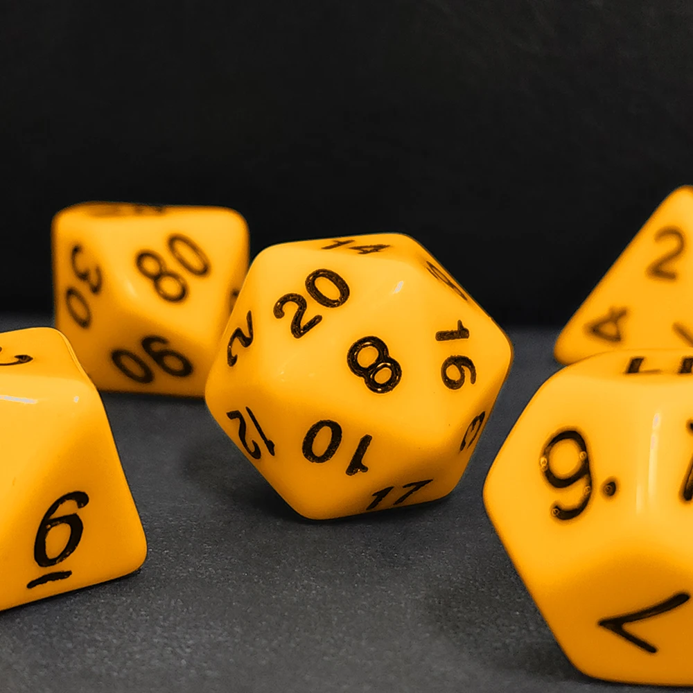 7Pcs/set Opaque Dice Set Acrylic Dice Set DND RPG Yellow Color Black Ink Dice Set Discount Price Dice Entertainment Dice Games