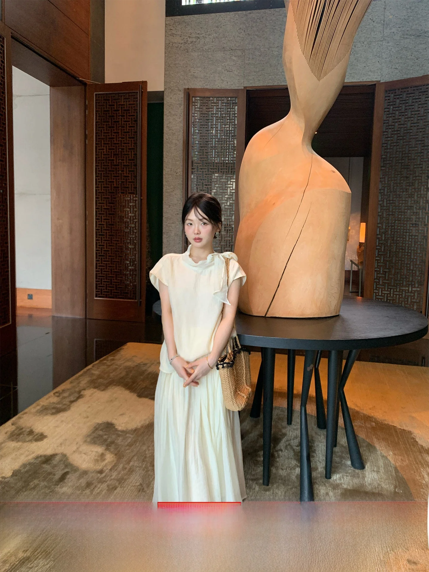 

Элегантный женский летний комплект: блузка с коротким рукавом и длинная плиссированная юбка, комплект из двух предметов для миниатюрных фигур.