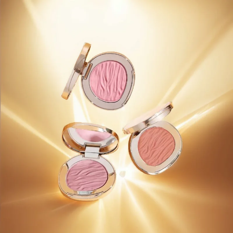 

Little Bear's Air Long-lasting Blush Is A Bestseller With A Soft Glow That Doesn't Smudge