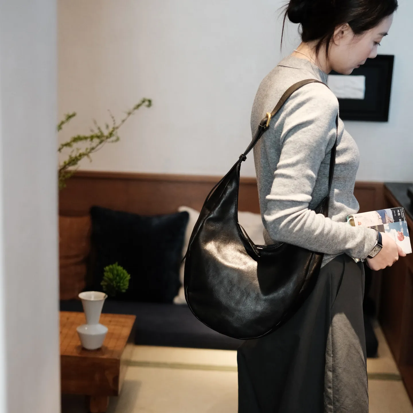 

simple vintage first layer cowhide women large-capacity shoulder bag casual designer handmade genuine leather underarm bag