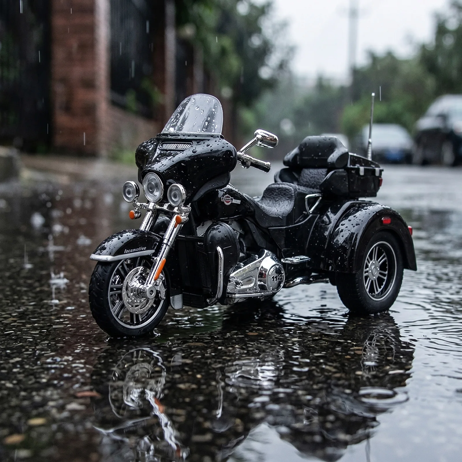 1:9 Tricycle Ultra Tri Glide Ultra Alloy Metal Diecast Model Car Simulation Sound & Light Gift