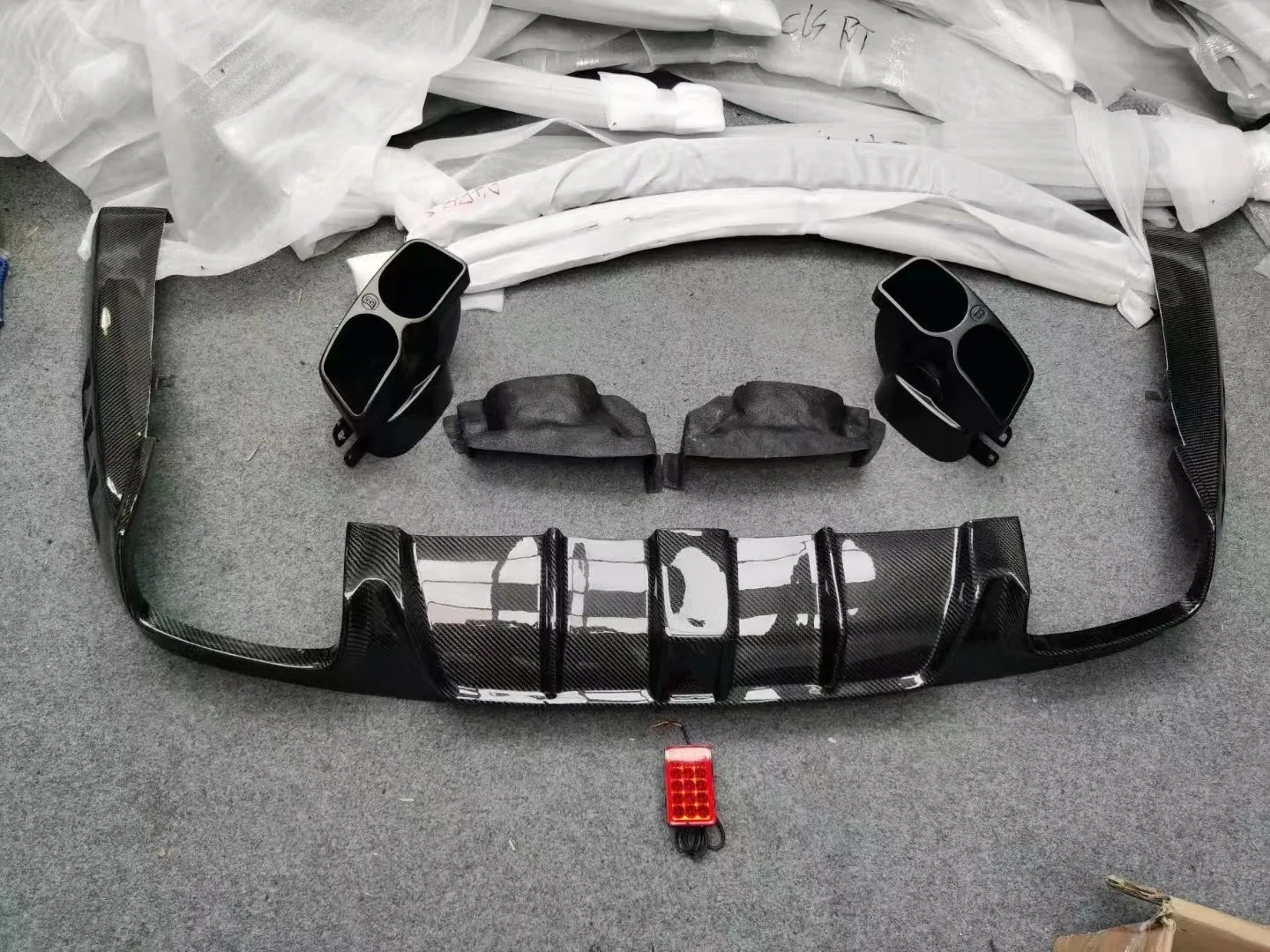 Sale 2018-2022  CLS300 CLS350 W257 Carbon Fiber Body Kit CLS Carbon Fiber Front Spoon Spoiler Rear Diffuser