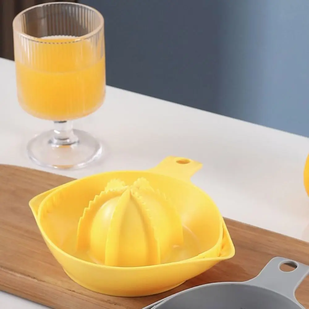 Fruit Tools Plastic Manual Lemon Juicer Yellow Large Size Lemon Squeezer Hand Pressed Lemon Presser Summer