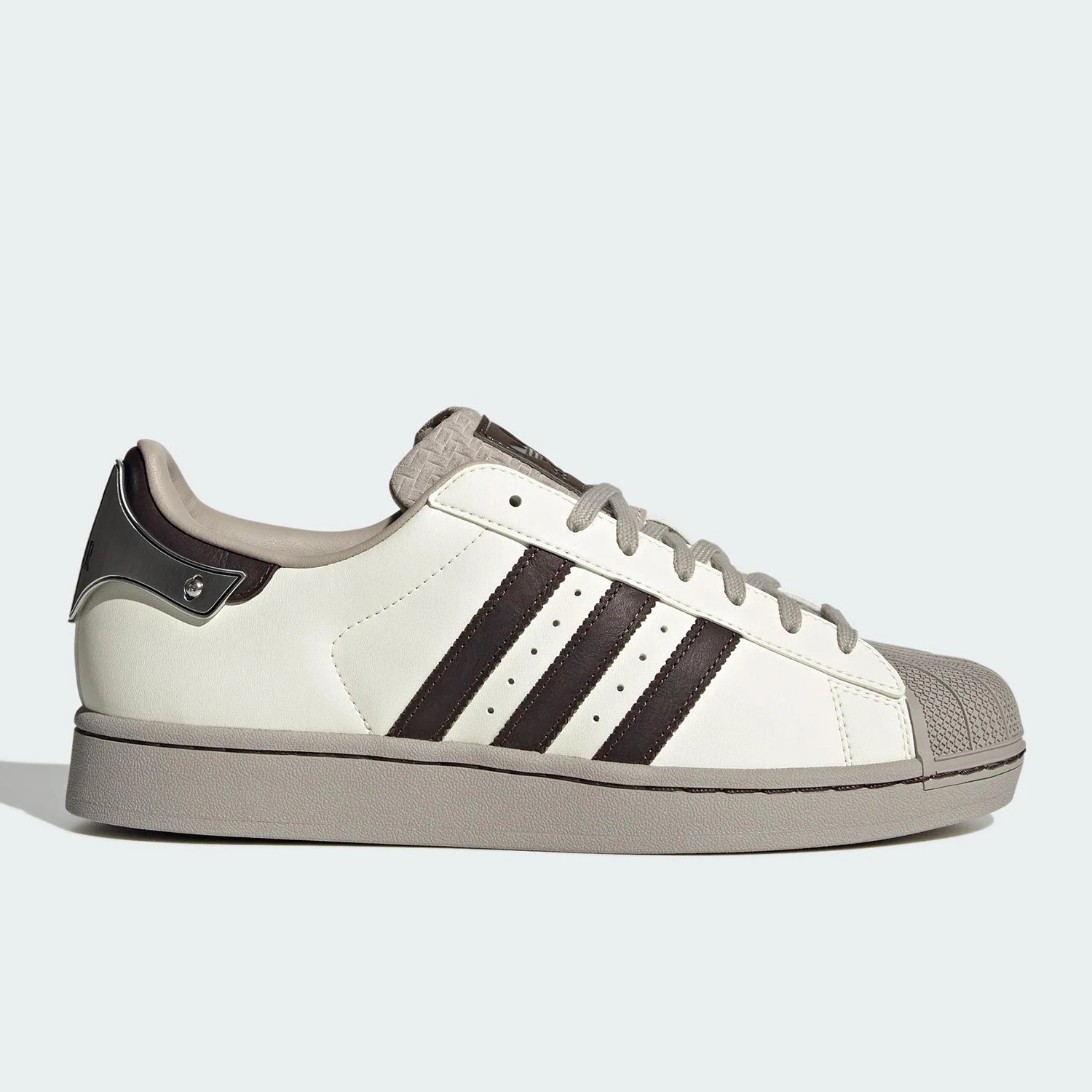 

Adidas Genuine Originals Unisex Classic Low-Top Casual Sneakers JQ6250