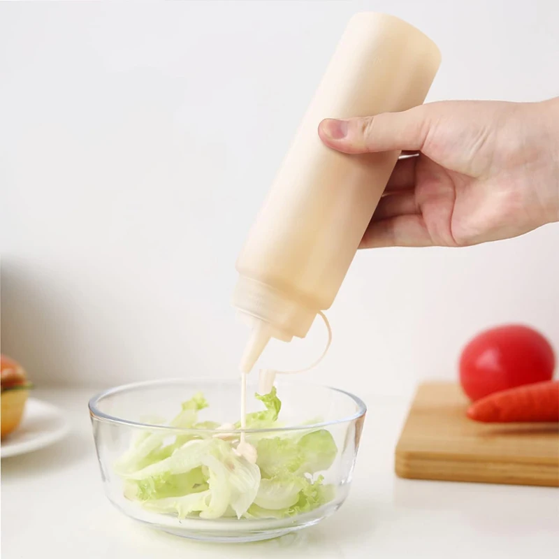 1PCS Condiment Squeeze Bottles Plastic Squeeze Squirt Bottle for Ketchup BBQ Sauce Olive Oil Bottle Kitchen Accessories