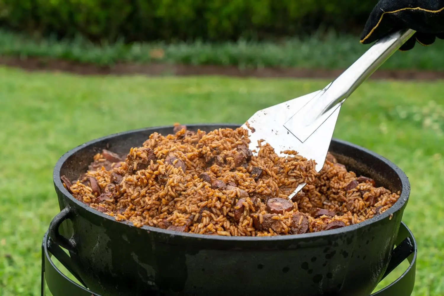 1740A Cast Iron Outdoor Jambalaya Cooker, Black