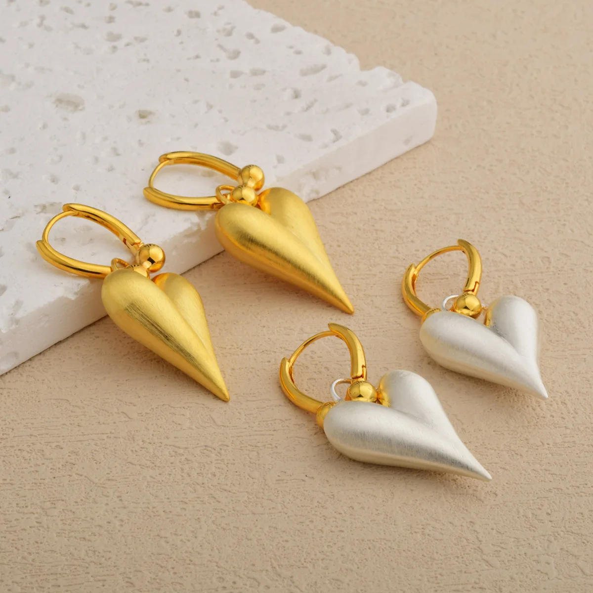 New European American Color‑Block Brushed Heart Huggie Earrings Copper Gold Plated Love Heart Drop Earrings Luxury High‑Grade