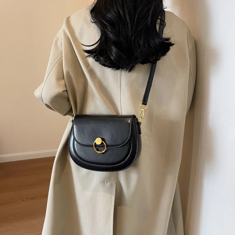 LEFTSIDE PU Leather Shoulder Bags For Women Female New 2023 Trend Winter Fashion Simple Saddle Bag Handbag Small Crossbody Bags