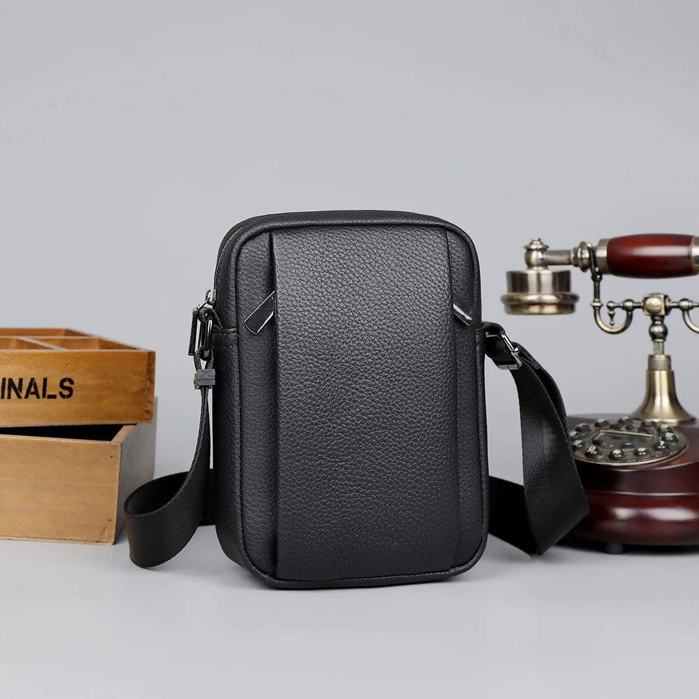 

Elegante bolso de hombro a cuadros para hombre