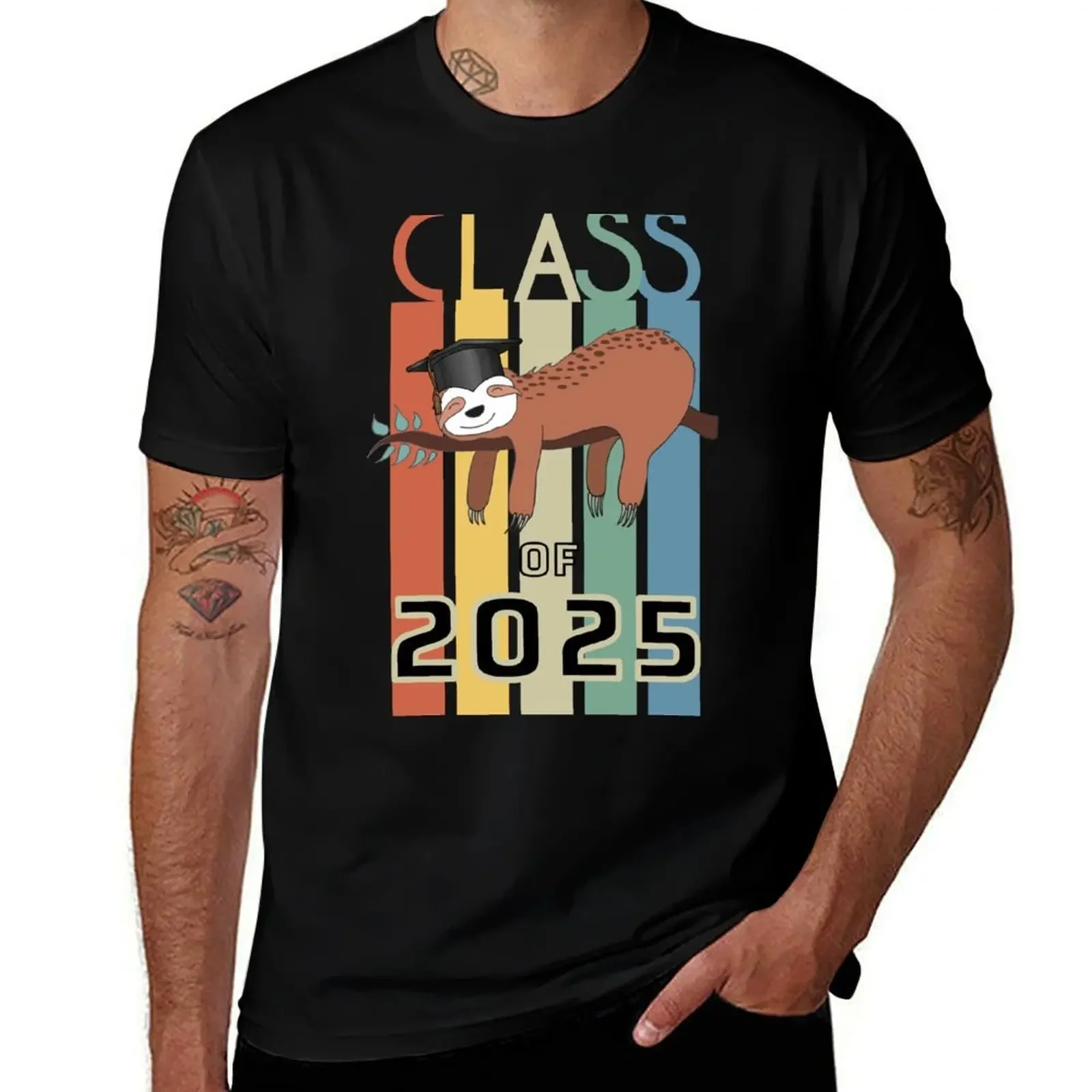 

Class of 2025 Sloth Graduation Retro T-Shirt custom shirt Luxury man plus size clothes oversizeds mens vintage t shirts
