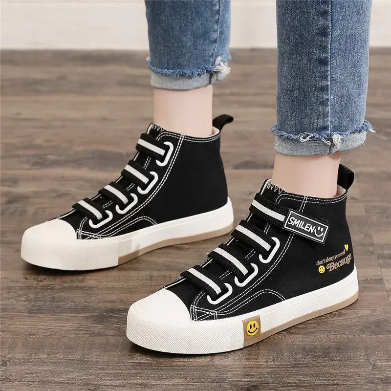 Hollow Mesh Elastic Strap Canvas Shoes Women\'s Summer Breathable White 2024 New Student Lazy Non Slip Spring and Autumn Shoe Hot