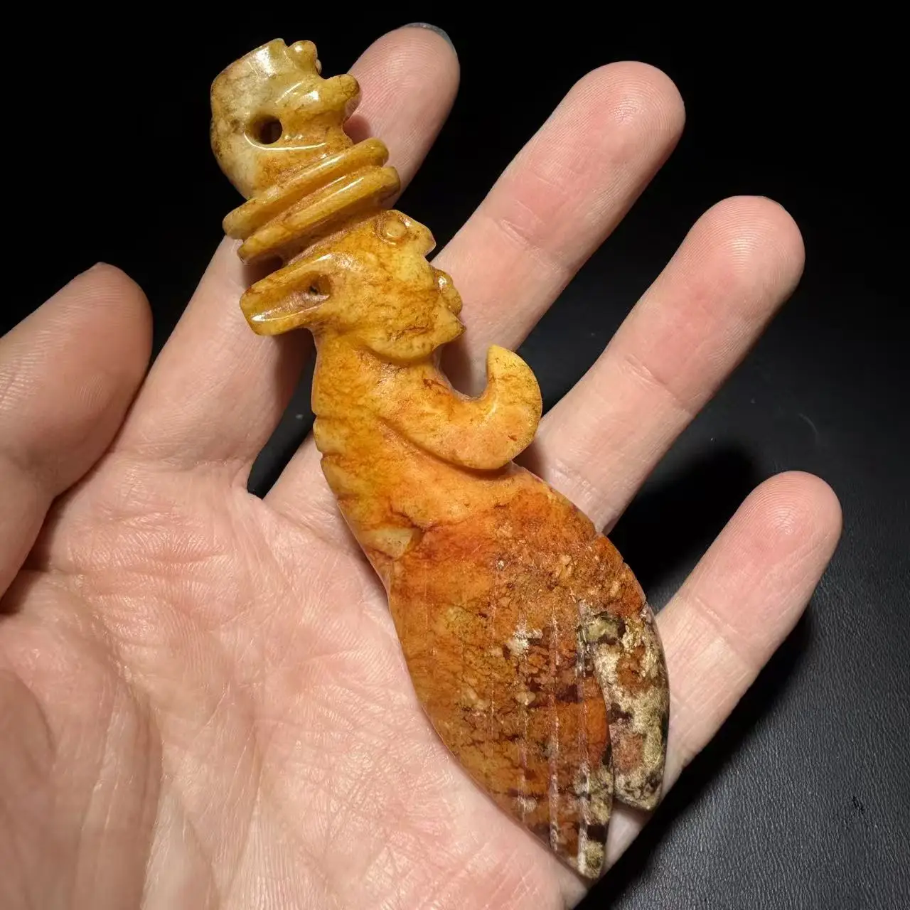 China Natural Jade Carve Feng Shui palace Yugui Ren person Amulet Pendant 11x3cm