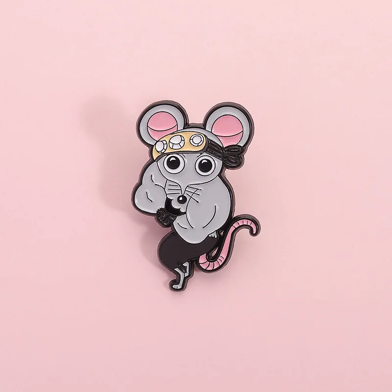 دبابيس الحيوان الكرتون مضحك الفأر الصغير شارات معدنية الهدايا الصغيرة بالجملة قبعة دبوس ظهره اكسسوارات دبابيس لحقائب الظهر