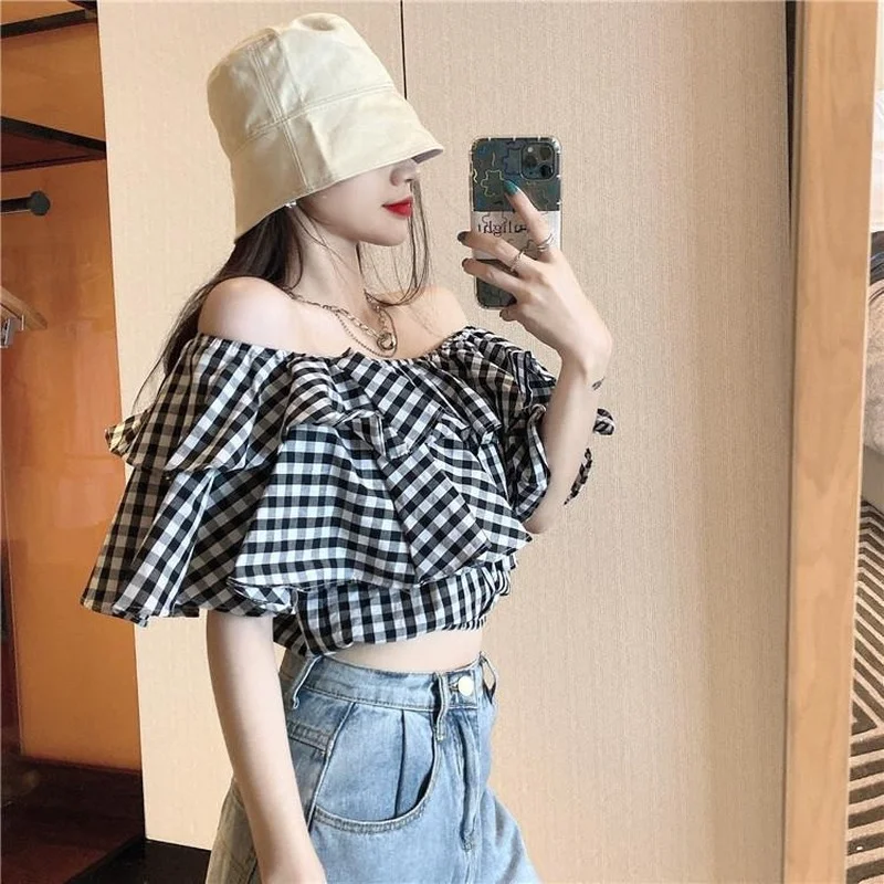 

Blouses Women Plaid Design Summer Ruffles Short Sleeve Crop Tops Fashion Korean Harajuku Slash Neck Elegant Retro Sexy Casual