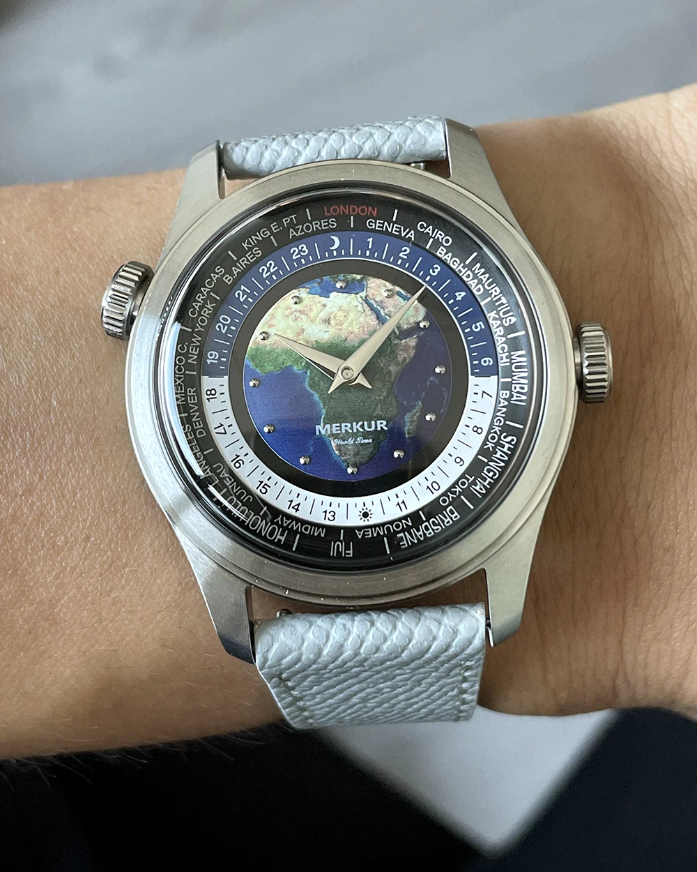 NIEUWE Merkur Dual Crown World Time Watch Retro handmatige mechanische horloges voor herenhorloge Vintage 38 mm Reloj Hombre