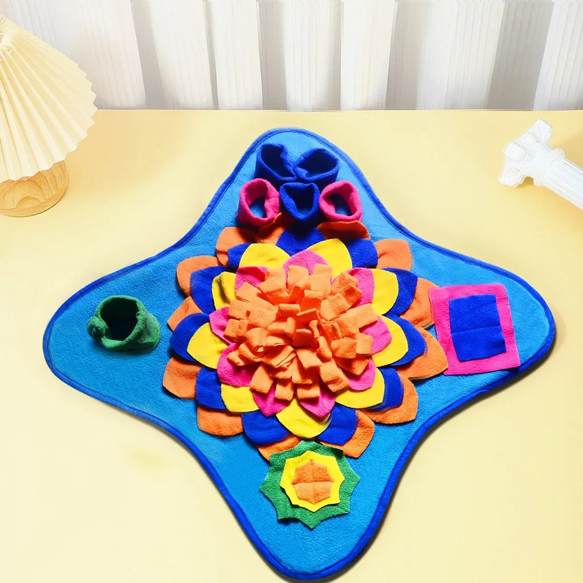 Pet Snuffle Feeding Mat Dog Pet Interactive Feed Puzzle Pad Slowing Feeder Mat for Dogs Cats Play Funny Training Blanket