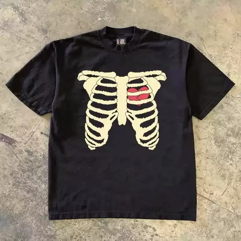 Unisex Skeleton Ribcage With Red Heart Graphic T‑Shirt Men Women Gothic Dark Aesthetic Art Print Tee 100% Cotton Loose Streetwear Short Sleeve T Shirt.