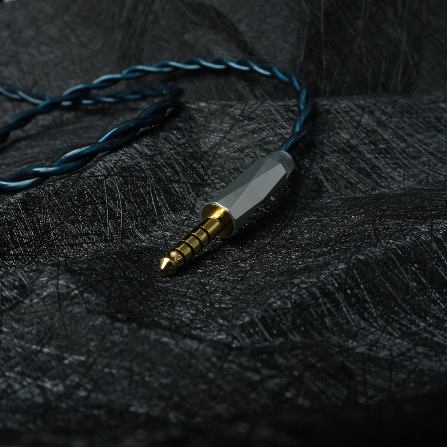 ZiSin-85 2-Core Upgrade Cable 4.4mm Dual 3.5/MMCX/QDC/0.78 2PIN Interface for TANGZU FUDU MOONDROP image 3