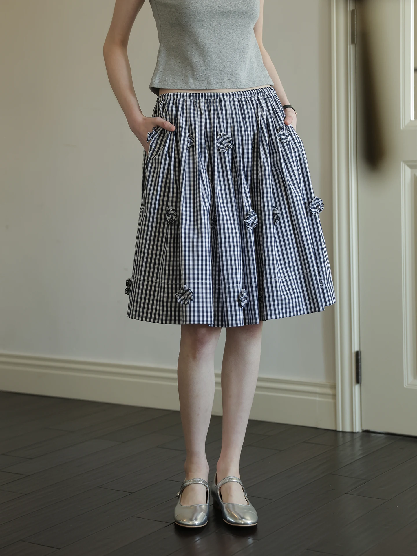 

Весенне-летняя женская юбка А-силуэта ручной работы с цветочной вышивкой, хлопковая, в клетку, со средней талией, дизайнерская модель