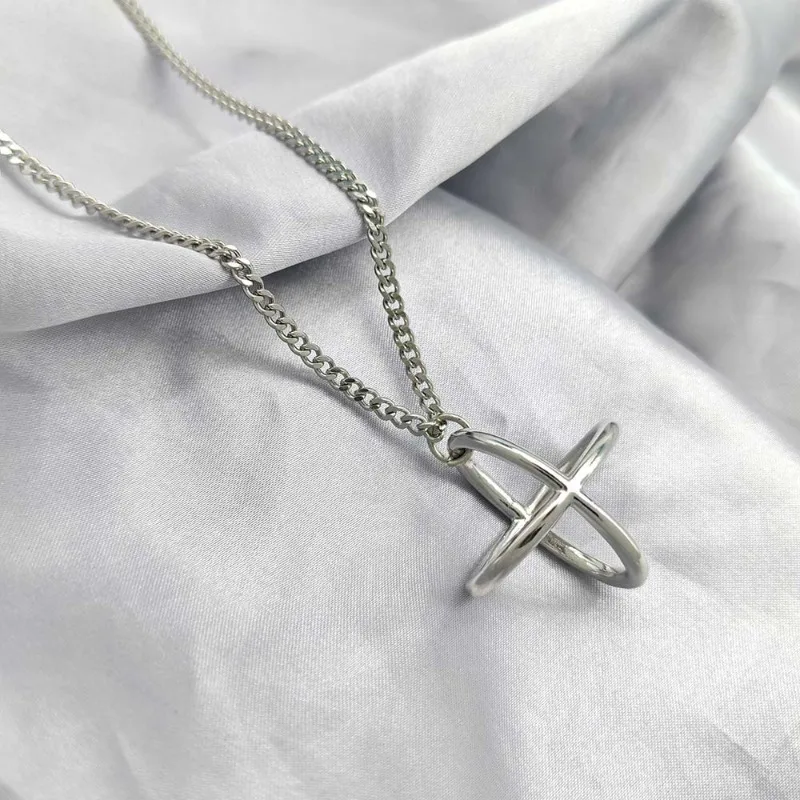 ربط انقر فوق قلادة للنساء تأثيري ليو شياو القلائد الإناث الاتجاه الرقبة فضي اللون موضة الأزواج اكسسوارات هدايا الحفلات