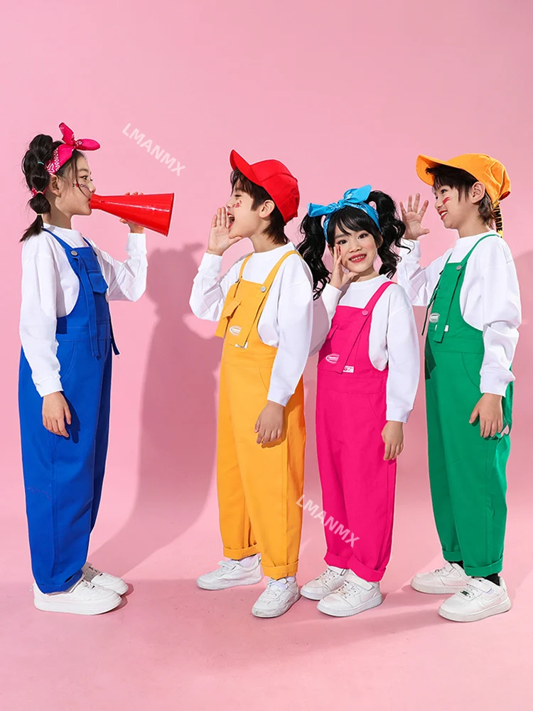 زي أداء الدوبامين الملون للأطفال في اليوم الوطني