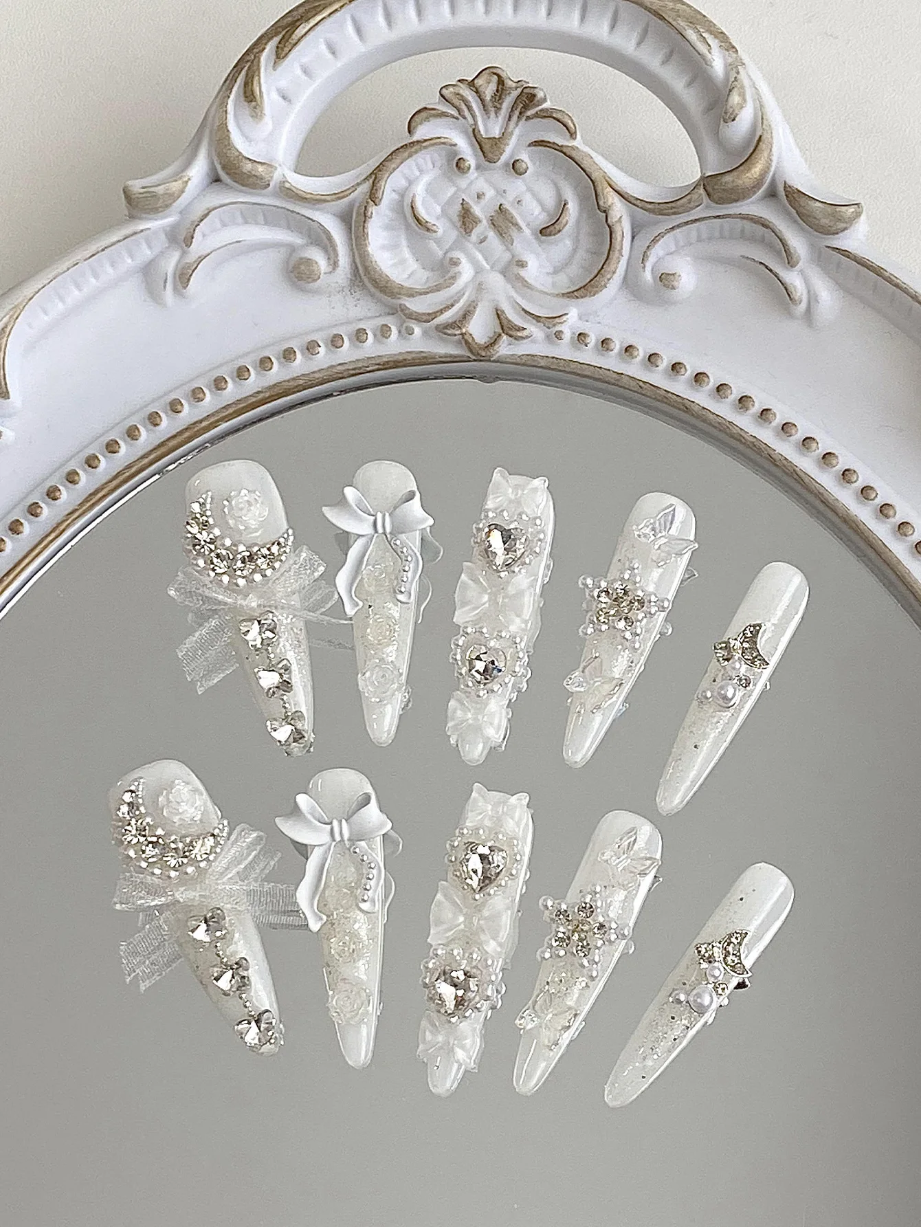 Nail Art Press On - Elegant Sparkly Fake Nails, White Wedding