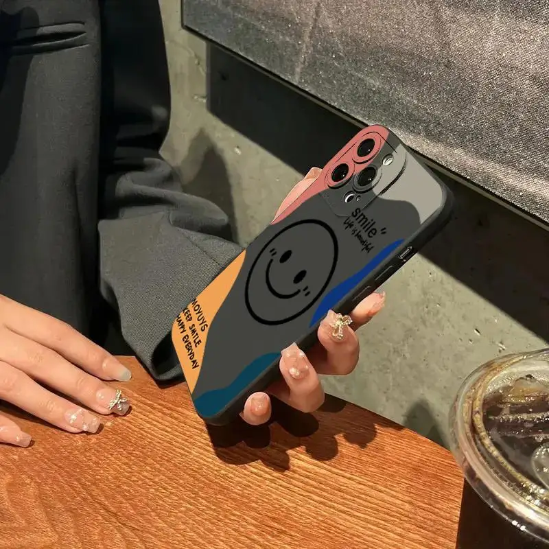 Coque de téléphone de luxe avec visage souriant, étui de protection antidérapant en TPU souple pour IPhone 16 Pro Max 15 14Plus 13 12 11 XR X/XS