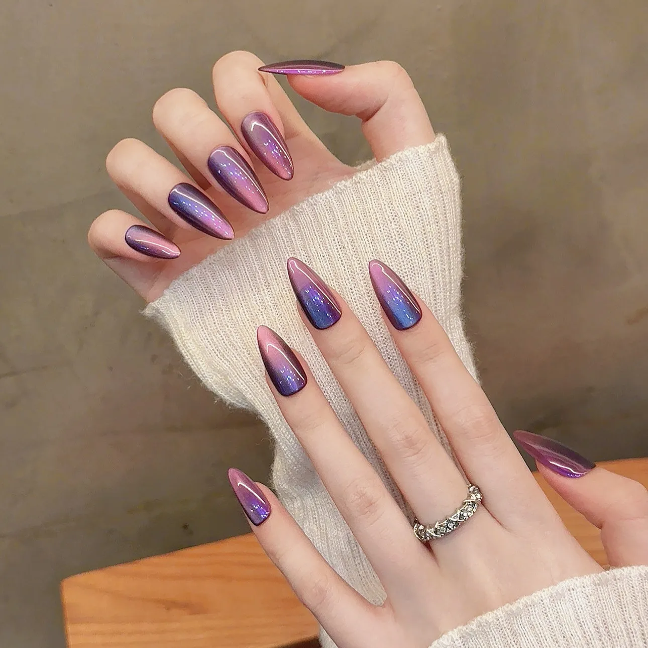 YH001-30 Handmade Press on Nail 10pcs Dreamy flowing light blue cat eyes appear white spicy girl cool style fake nail patch