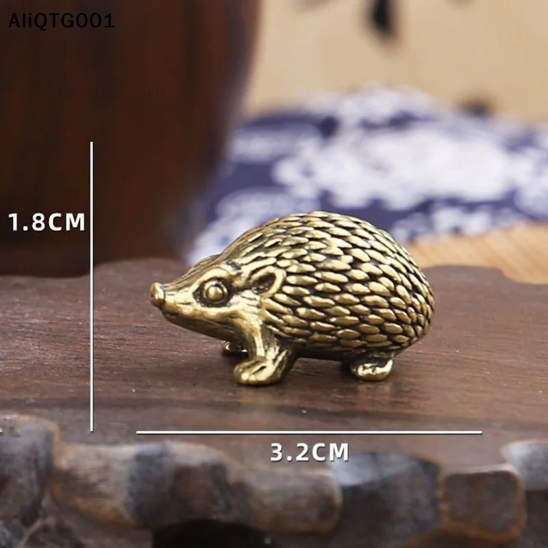Antique Copper Hedgehog Small Ornaments Solid Brass Animal Sculpture for Desk Tea Table Home Decor Unique Crafts