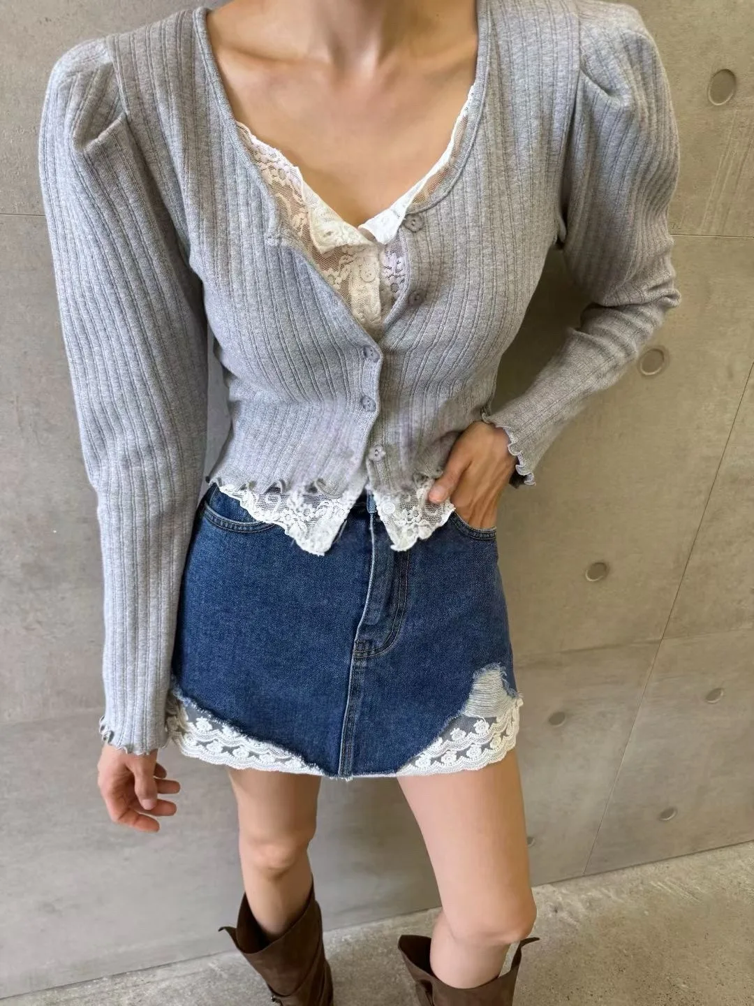 

Women's Knitted Lace Splice T-irt with Wood ain Fake Two-Piece Knit Cardigan Spring Autumn Faion Casual Top