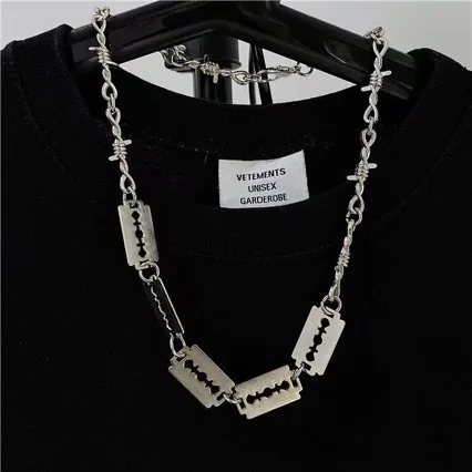 Silver Stainless Steel Mini Razor Blade Necklace Gothic Punk Hip Hop Style Men Daily Wearing Metal Pendant Jewelry Gift