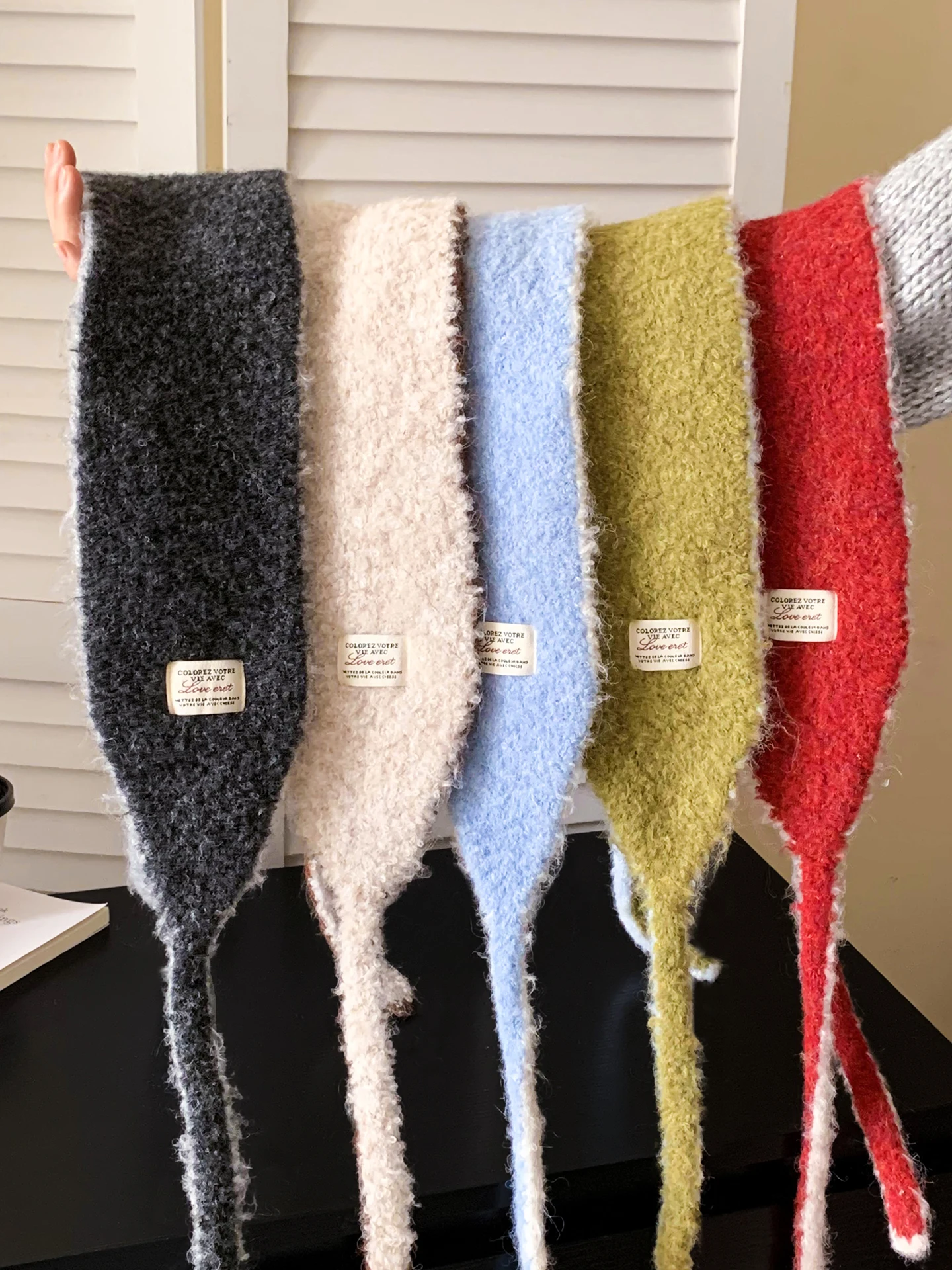 korean-style-color-block-plush-ear-muffs-women's-winter-warm-ear-covers-bicycle-riding-cold-proof-ear-warm-fashionable-knitted