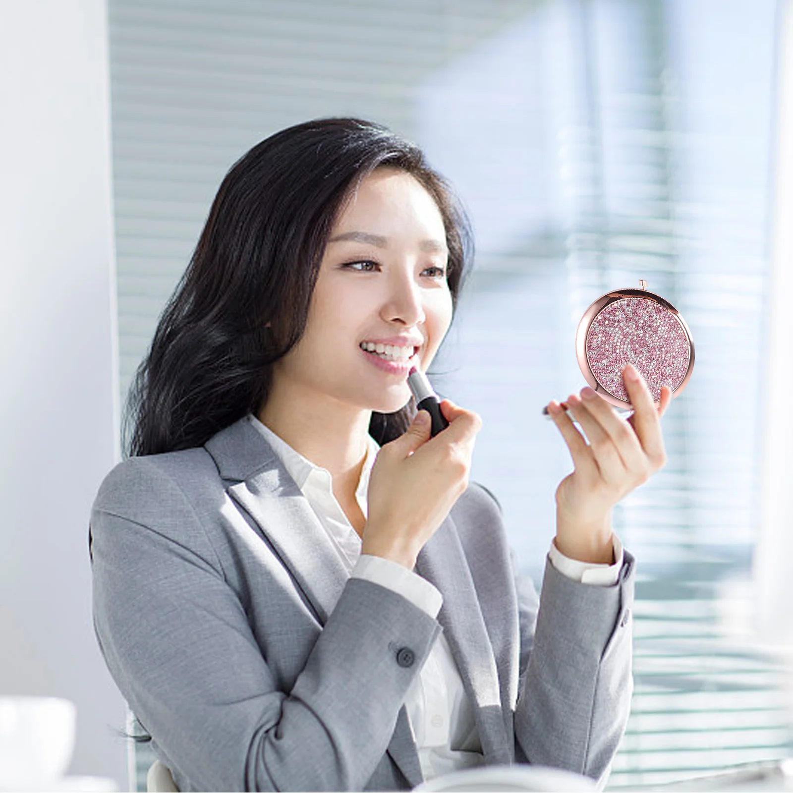 1Pcs Portable Round Folding Makeup Mirror Travel Metal Vanity Mirror Diamond Tool for Women Tool