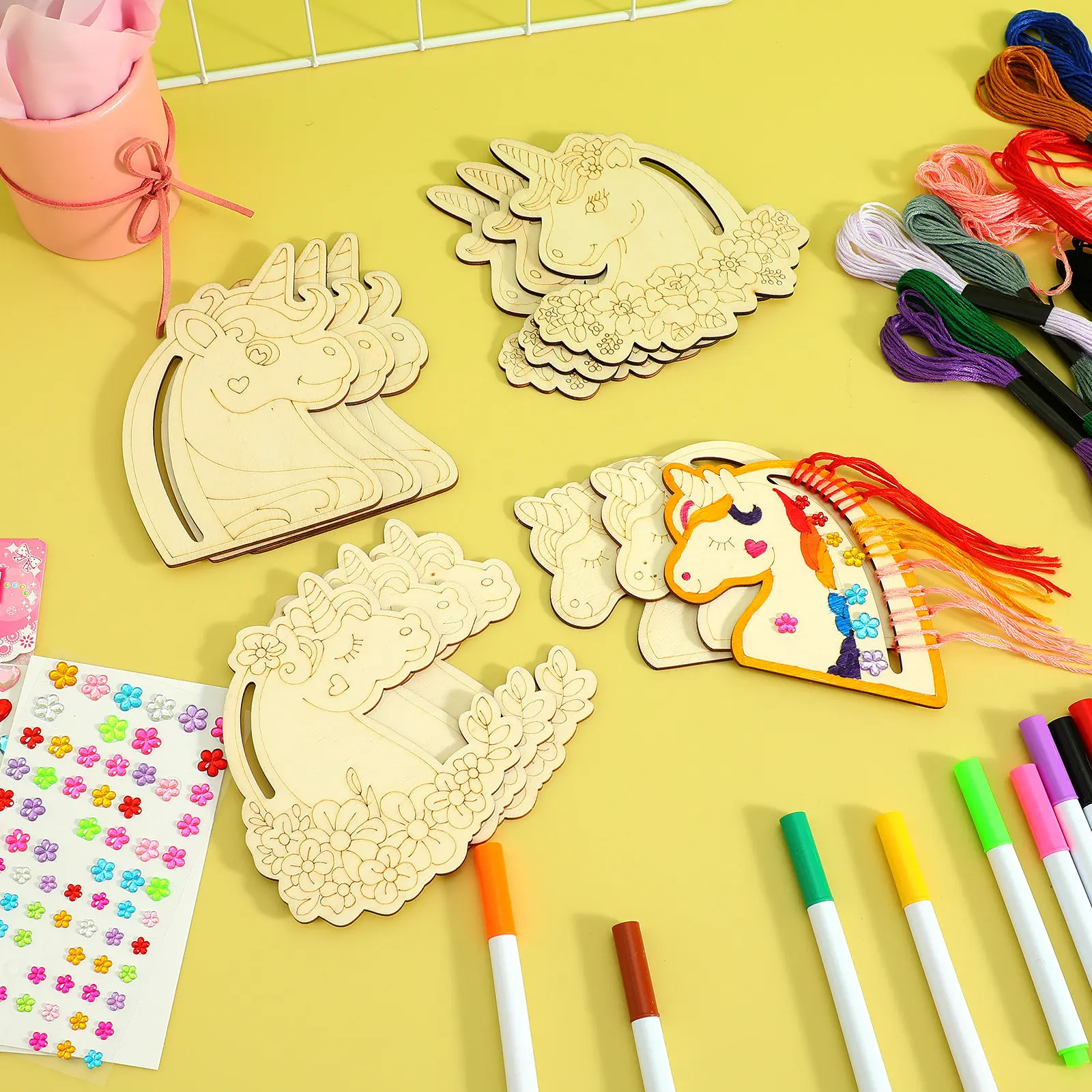 1Set Unicorn Graffiti Painting Kit Blank Wood Cutouts Creative Wooden Crafts for Party Decorations Coloring Supplies