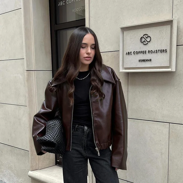 معطف فضفاض فضفاض للدراجات النارية من الجلد للنساء لخريف وشتاء جديد Sle مشاعر راقية طويلة Sve معطف إغلاق بسحاب