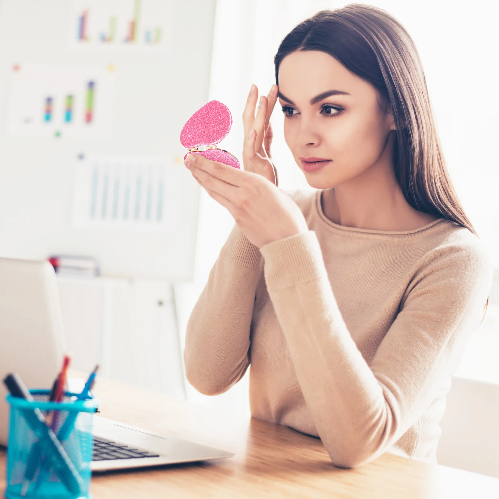 

Double Sided Folding Heart Shaped Makeup Mirror Magnifying Compact Portable Purse Mini Travel Mirror for Women