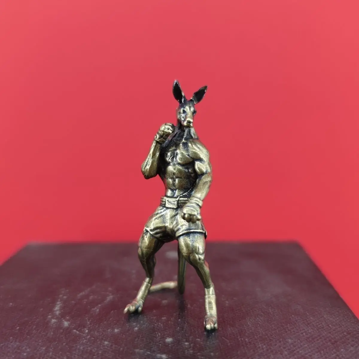 Brass Boxing Kangaroo Figurine Mini Fighting Animal Sculpture for Desk Decor Wildlife Statue
