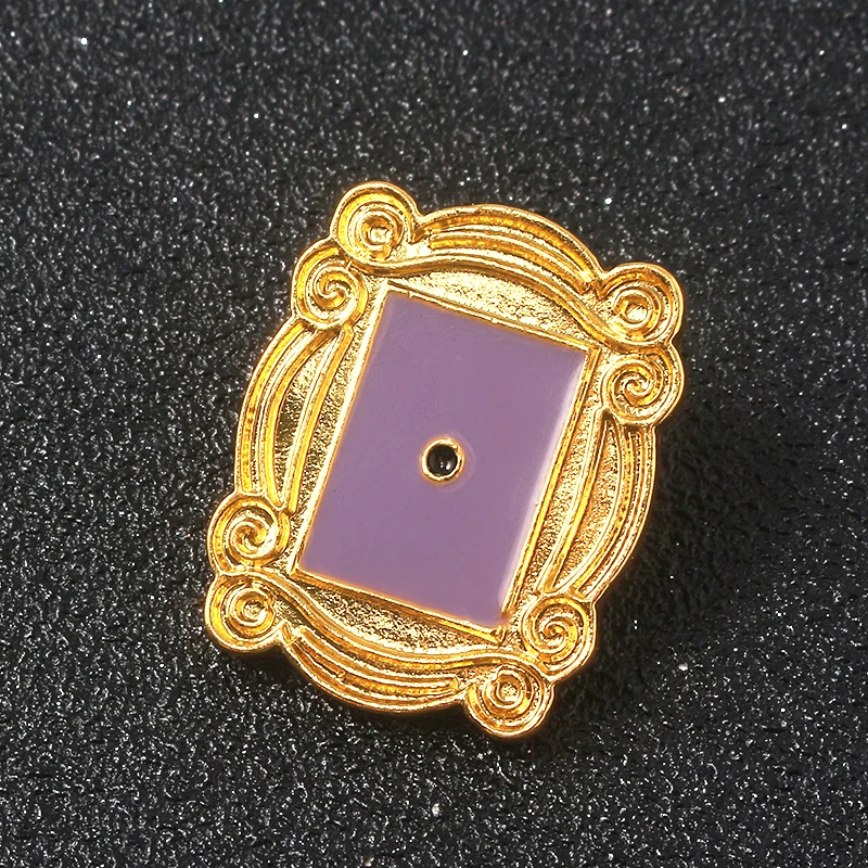 أصدقاء برنامج تلفزيوني دبوس المينا ، بروش تركيا ، شارة طية صدر السترة ، سأكون هناك من أجلك ، قطة مخصصة ، جراد البحر أريكة ، هدية مجوهرات للجماهير #6