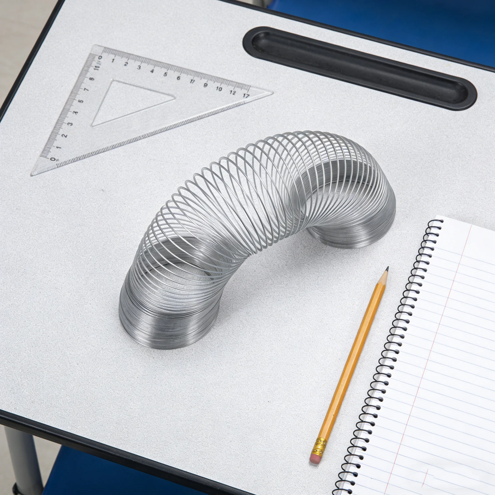 

1 Piece Wave Spring Demonstrator with Metal Coil for Science Experiments Dynamic Vibration Display Educational Physics