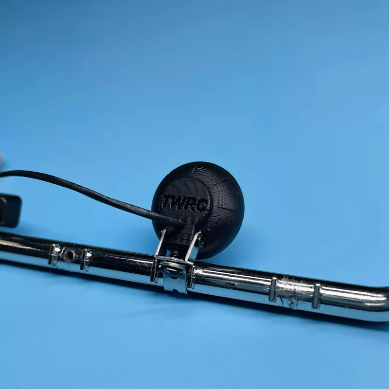 

Радиоуправляемый самосвал в масштабе 1:14, светодиодный светильник на крыше/прожектор/вращающаяся лампа — подходит для SCANIA 770S/R620 и Volvo FH16XL 750